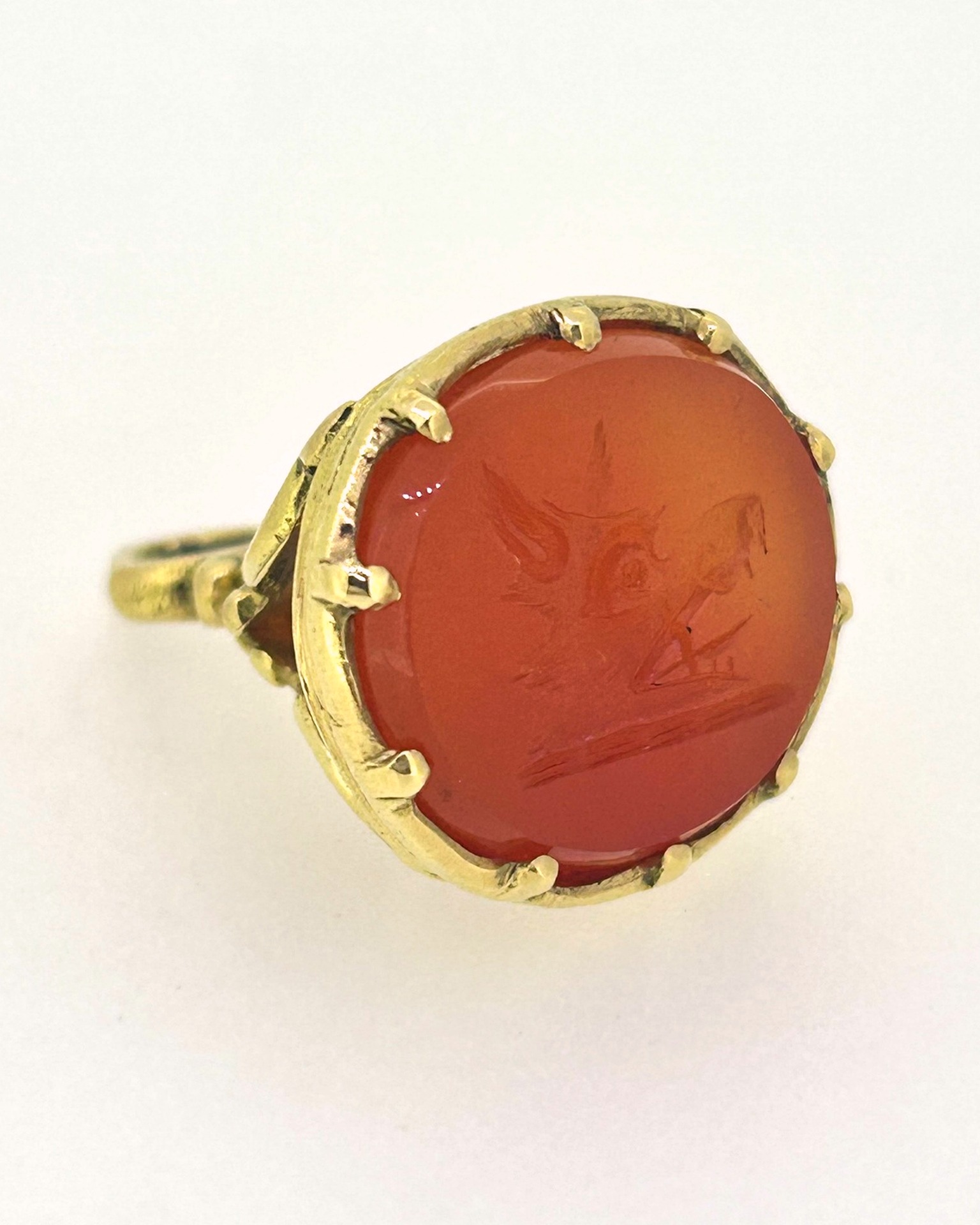 18-carat Yellow Gold Carnelian Seal Pendant, Weight: 12.9 g.