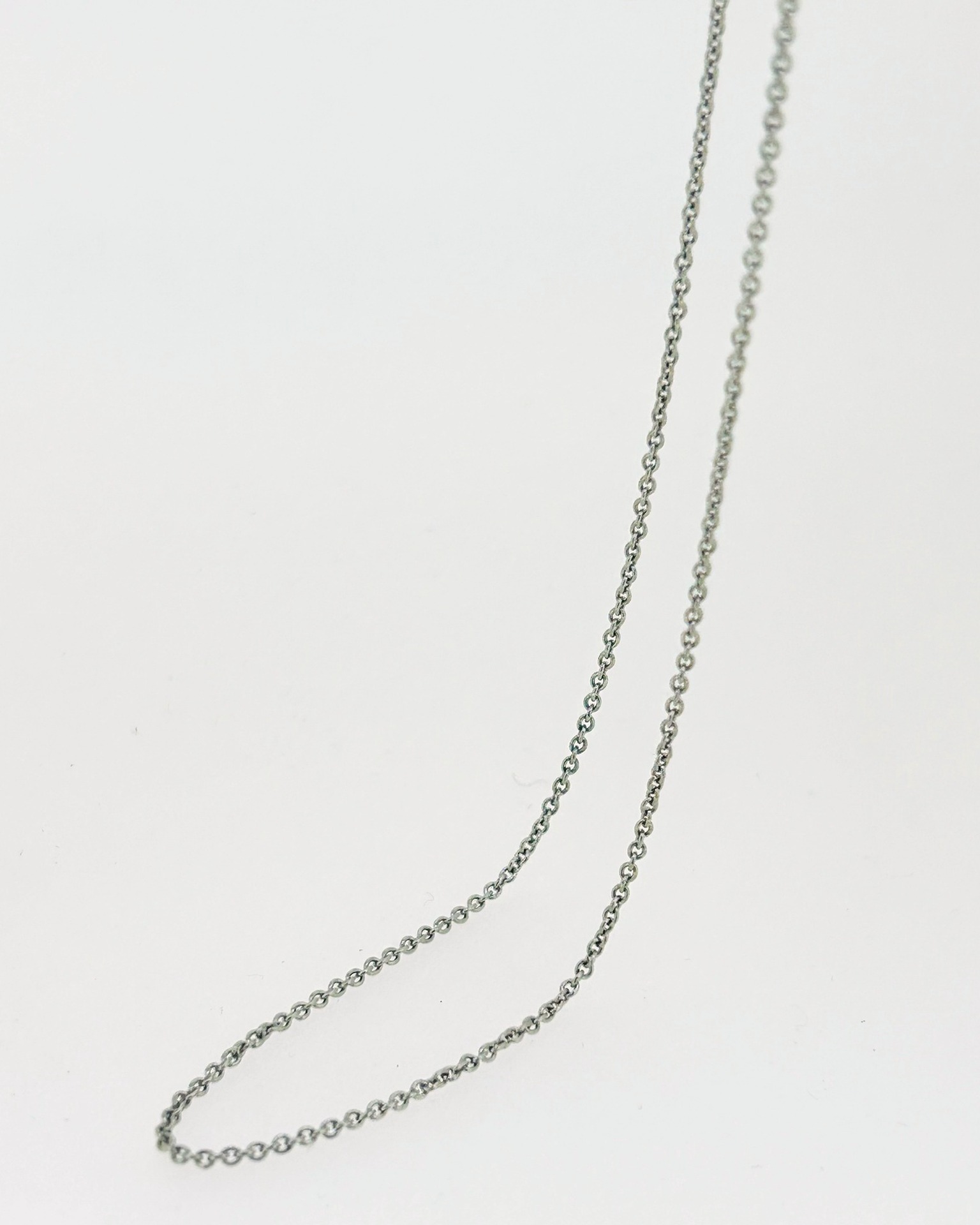 Platinum 1 mm 50 cm round trace chain, Fine round trace chain in platinum.