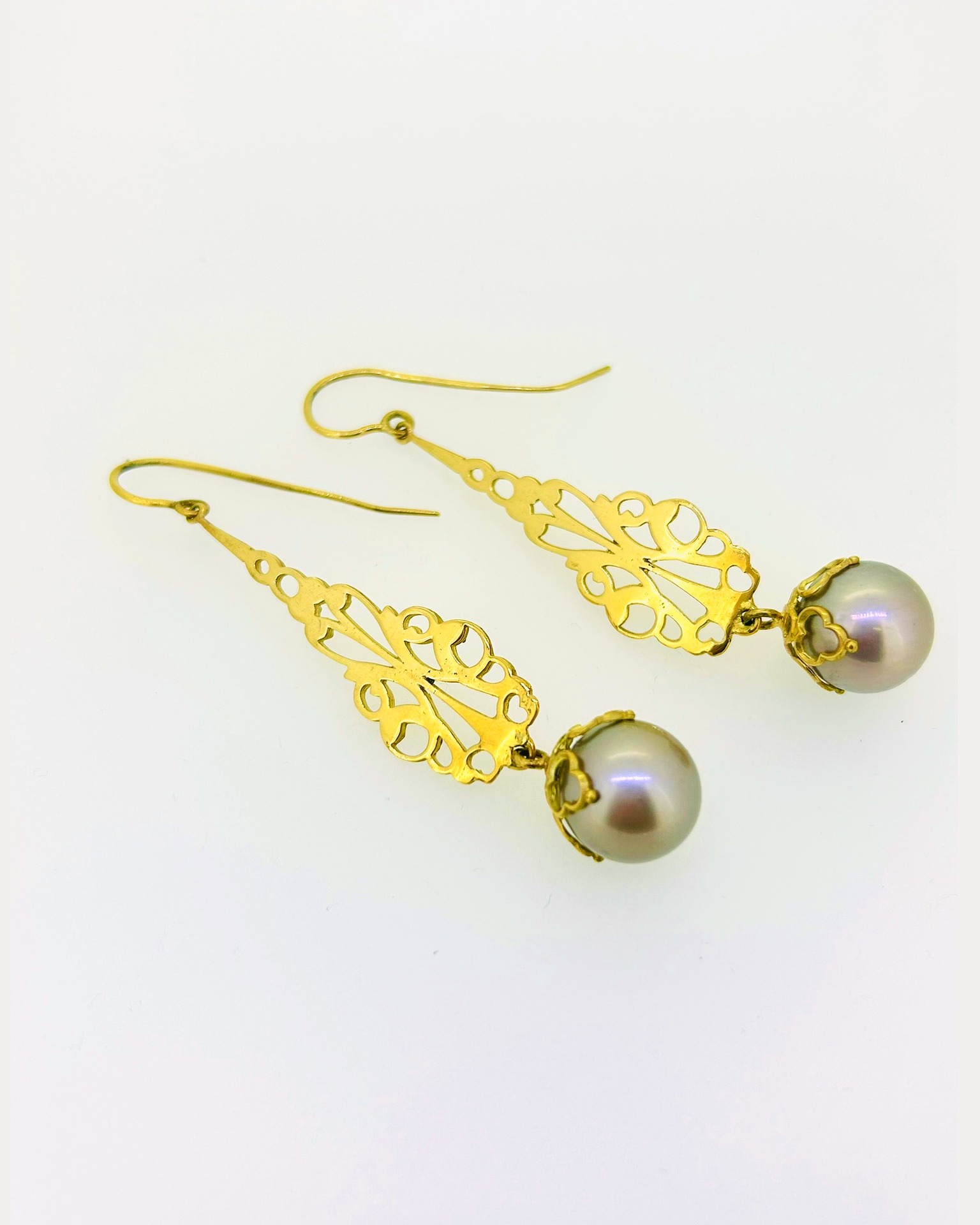 18-carat Yellow Gold Grey Pearl Drop Earrings, Grey pearl clockhand earrings.