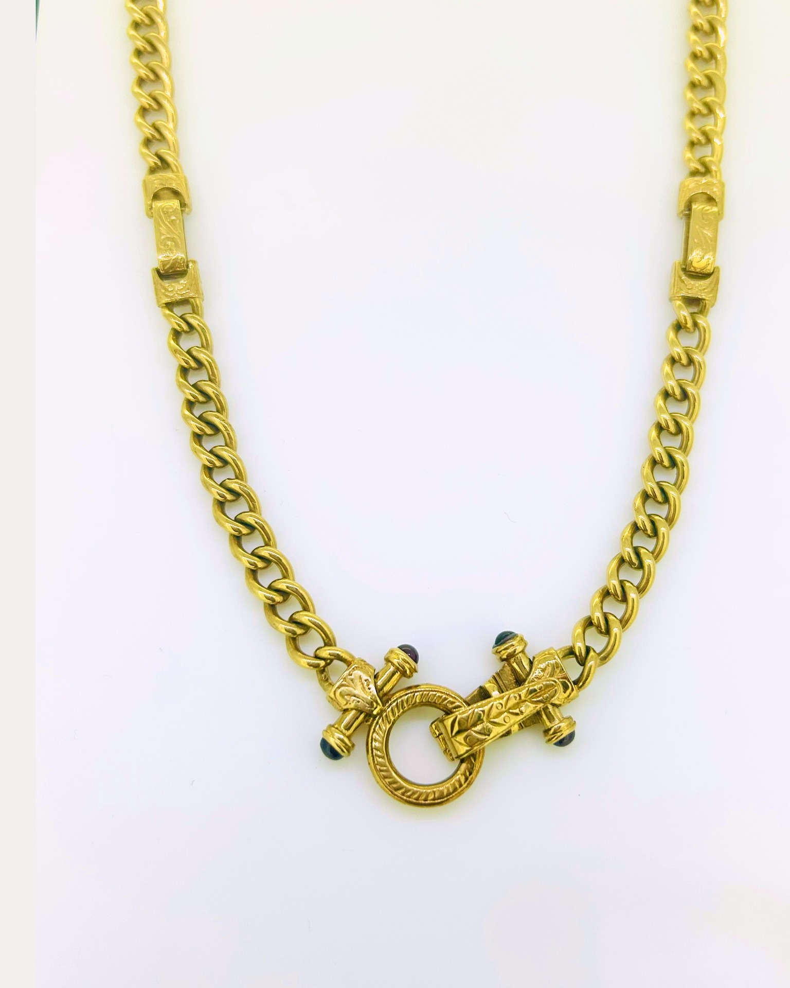 9-carat Yellow Gold Fob Chain with Garnet Detail, 45 cm. Weight: 40 g.