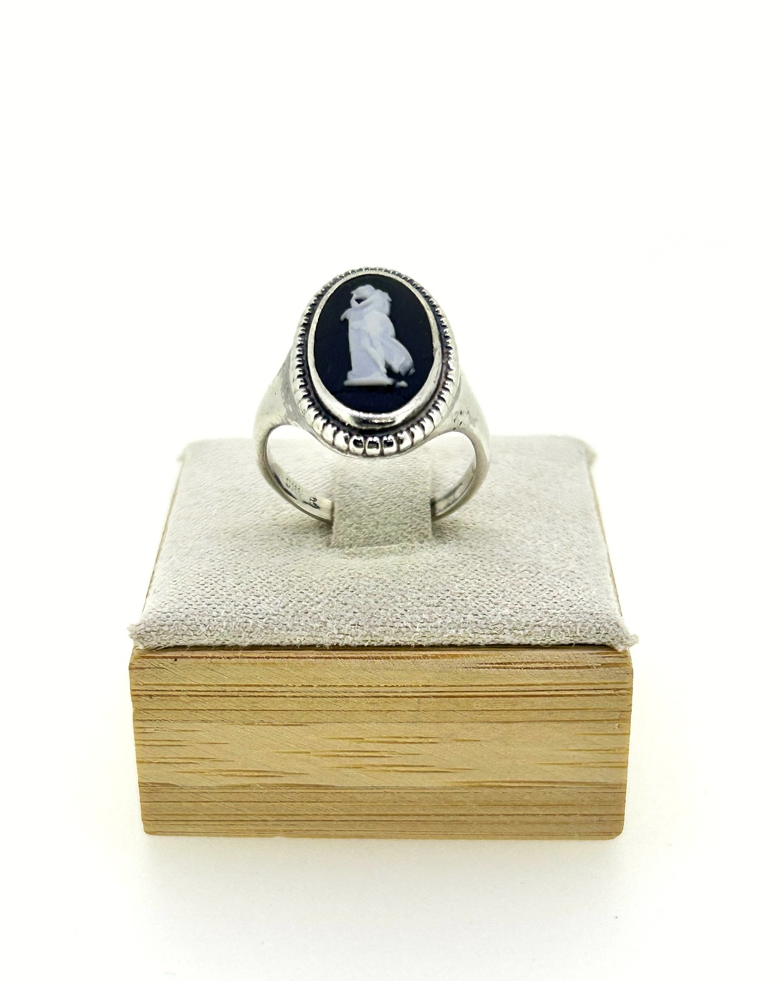 Silver Wedgewood Cameo Ring, An oval cameo ring with a silver mount.