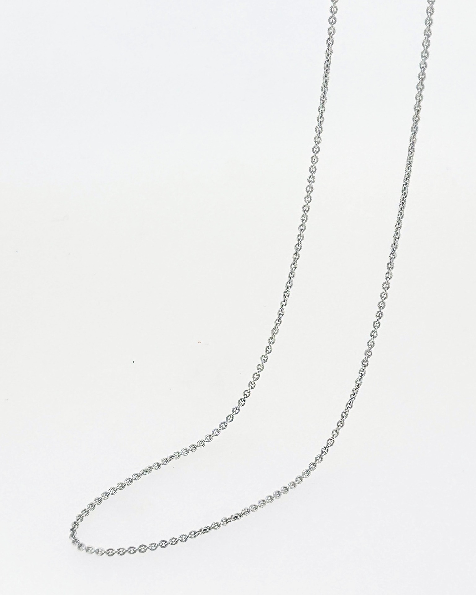 18-carat White Gold 47 cm Fine Trace Chain Extender, A fine trace chain extender in 18-carat White Gold. Weight: 2.7 g.