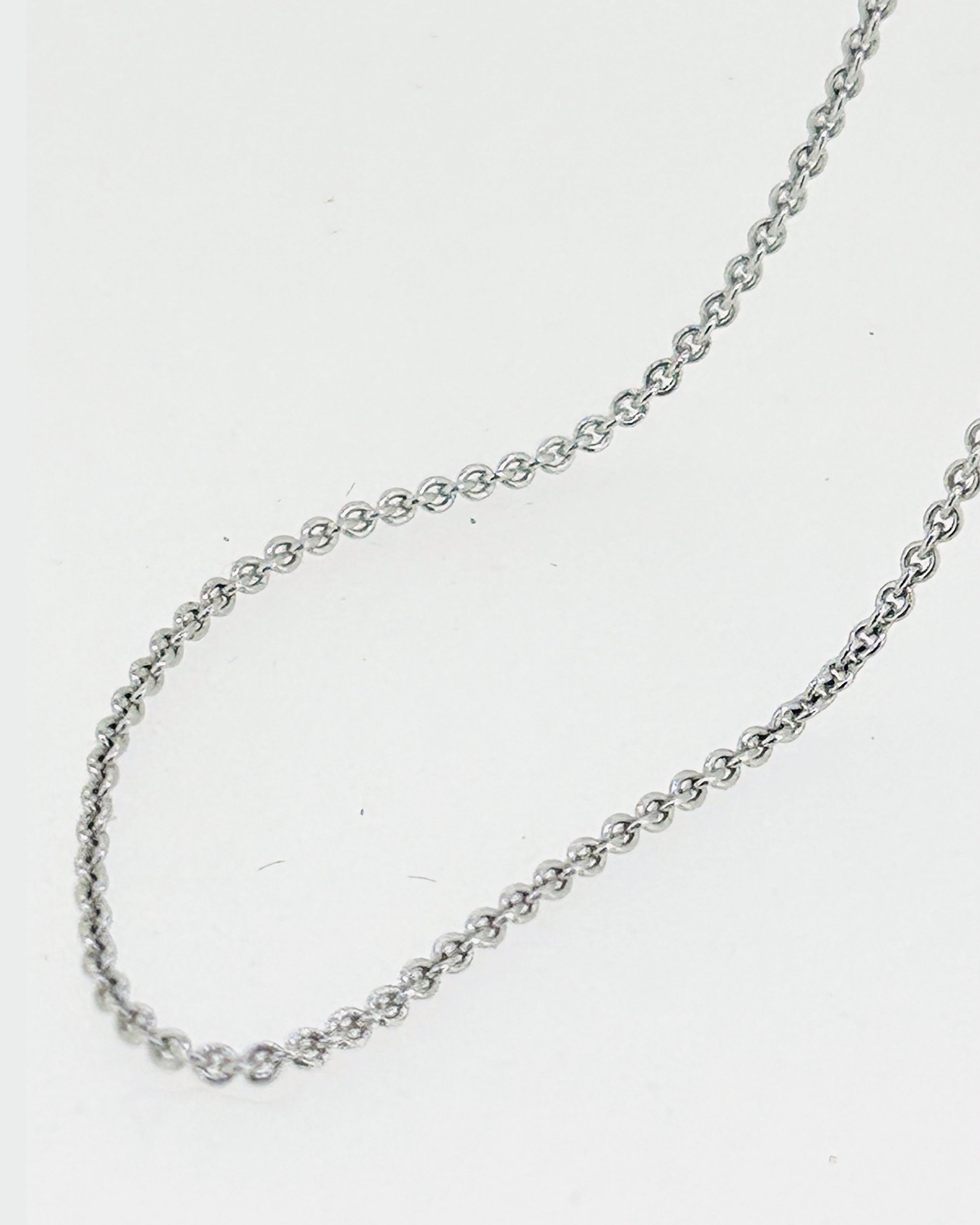 18-carat White Gold 1 m 48 cm trace chain, Trace chain in 18-carat White Gold. Length: 1 m 48 cm.