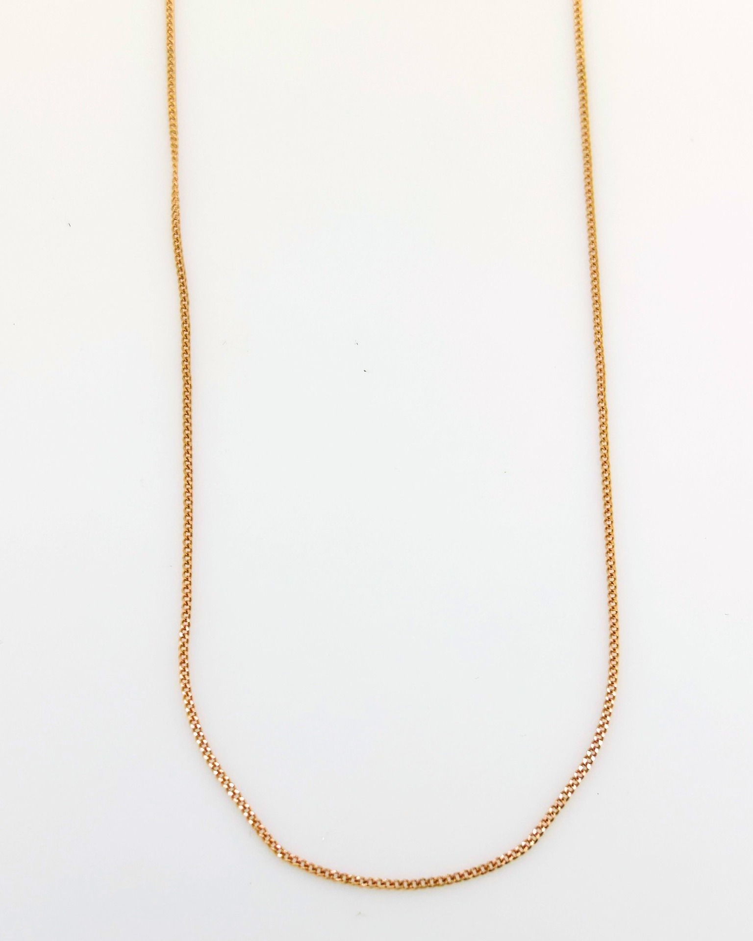 9-carat Rose Gold Italian 45 cm Chain, Fine Italian chain in 9-carat rose gold. 45 cm length.