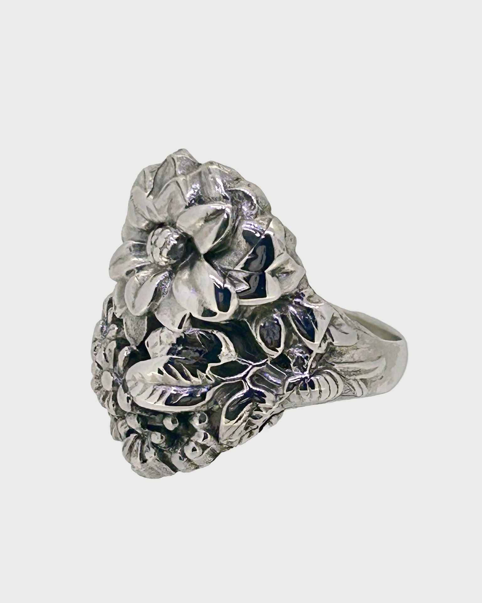 Silver Flower Embossed Large Ring, Oxidised and gilded finish. Silver.