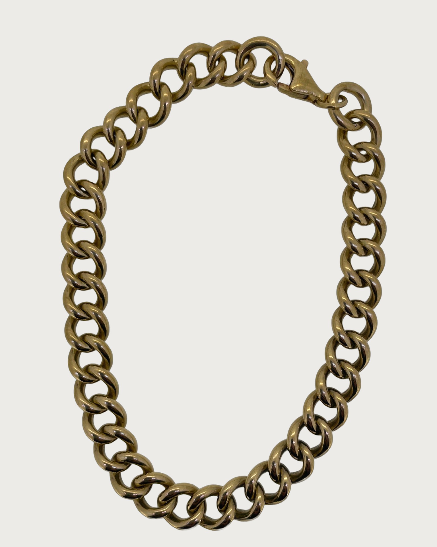 9-carat Yellow Gold Curb Link Bracelet 21 cm, Curb link bracelet in 9-carat Yellow Gold. Weight: 28.7 g.