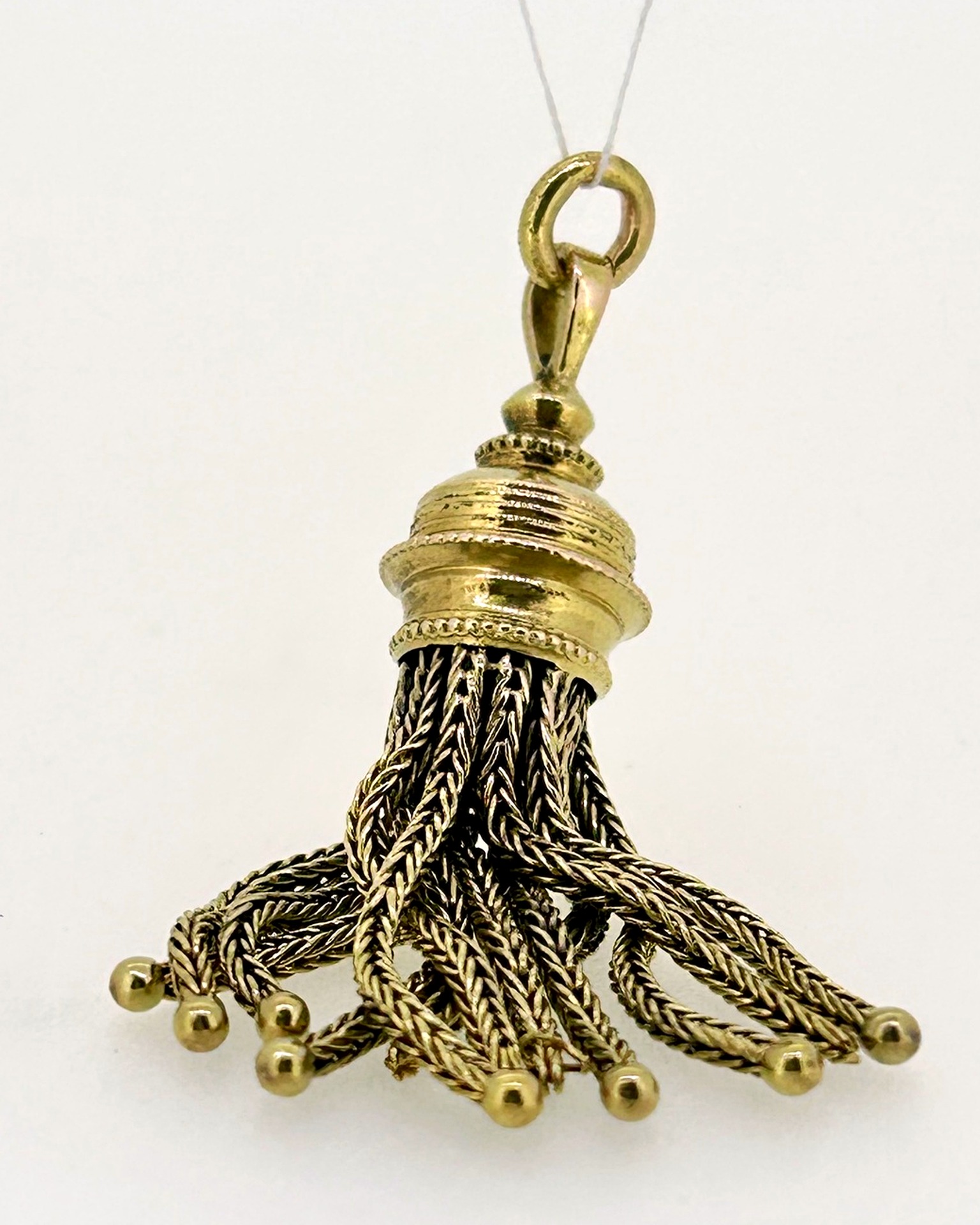 9-carat Yellow Gold Tassel Pendant, Tassel pendant in Yellow Gold.